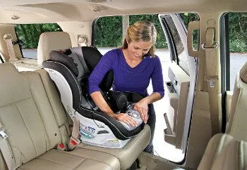 Front-facing car set